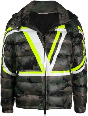VLOGO camouflage quilted puffer jacket