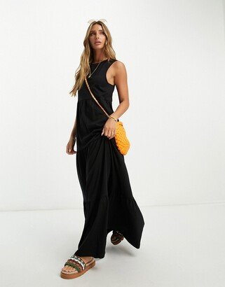 sleeveless tiered maxi dress in black