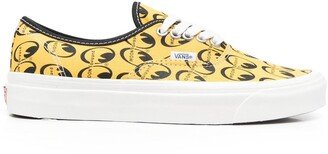 Logo-Print Low-Top Sneakers-AB