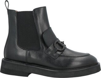 EMANUÉLLE VEE Ankle Boots Black-AA