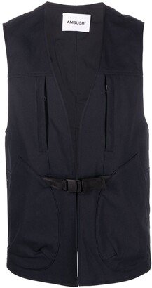 buckle-fastening V-neck gilet