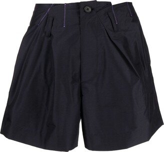 Asymmetric-Design Relaxed Shorts