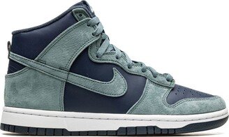 Dunk High Retro PRM 