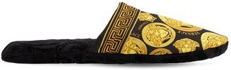 Medusa amplified slippers