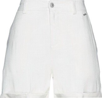 Shorts & Bermuda Shorts White-AG