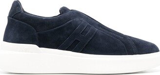 580 Chunky Low-Top Sneakers