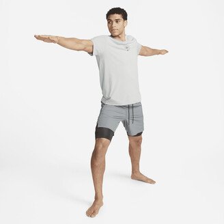 Men's Unlimited Dri-FIT 7 2-in-1 Versatile Shorts in Grey