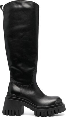 Butterfly side zip-fastening leather boots