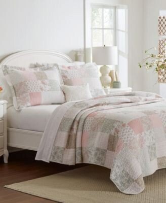 Celina Patchwork Quilt Sets