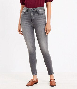 Tall Curvy High Rise Sculpt Jeggings in Light Grey Wash