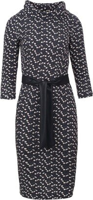 Conquista Fitted Print Dress With Belt