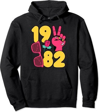 80s VINTAGE VIBES BORN IN 1982 Born In 1982 Retro 80s Baby I Love The 80s Vibes Vintage Pullover Hoodie