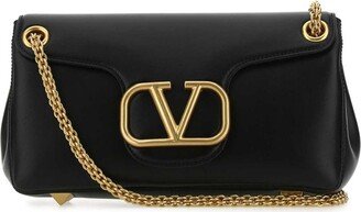 Garavani Stud Sign VLogo Plaque Shoulder Bag-AA