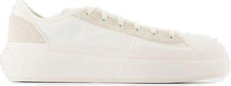 Ajatu Court Low-Top Sneakers