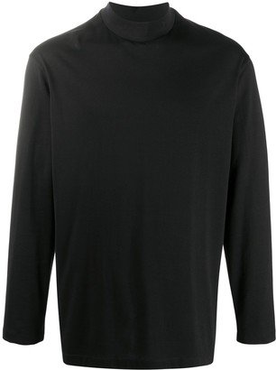 funnel neck T-shirt