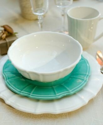 Chloe White Dinnerware Collection