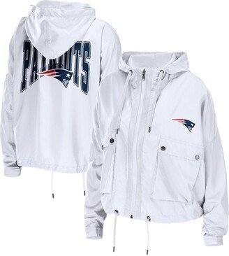 Women's Wear by Erin Andrews White New England Patriots Logo Full-Zip Hoodie