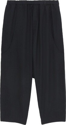 Elasticated-Waist Cropped Shorts