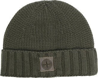 Compass-motif knitted beanie