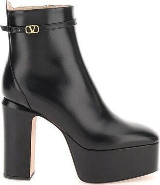 Logo Plaque Round Toe Ankle Boots