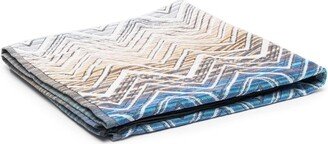 Tolomeo zigzag pattern bath towel