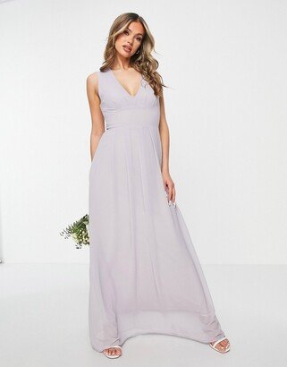 Bridesmaid chiffon v front maxi dress with pleated skirt in gray