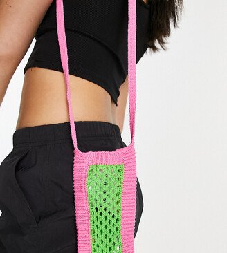 crochet phone bag in green