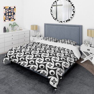 Designart 'Monochrome Geometric Pattern VII' Mid-Century Duvet Cover Set