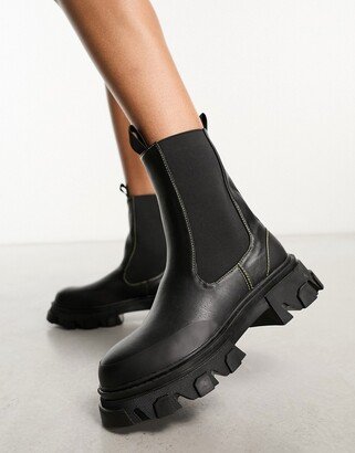 Wonder chunky chelsea boots with contrast stitching in black