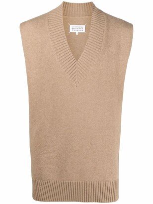 V-neck knit stole