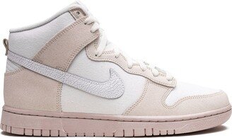 Dunk High Retro PRM Cracked Leather Swoosh sneakers