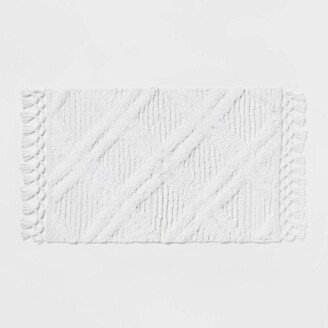 Diamond Embossed Tasseled Woven Bath Rug White