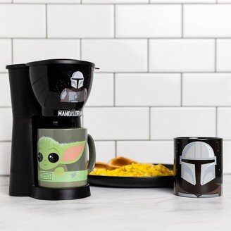 Uncanny Brands Star Wars The Mandalorian & Baby Yoda Coffee Maker Set-AA