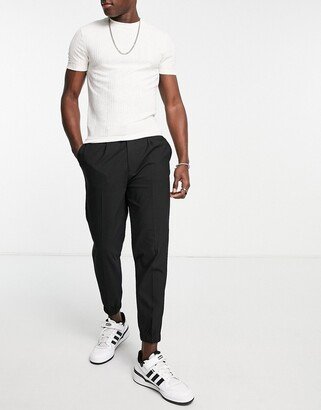 smart tapered sweatpants in black