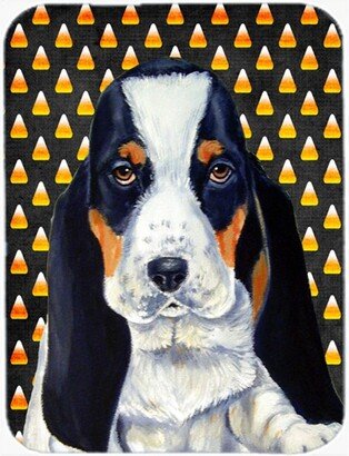 LH9070LCB Basset Hound Candy Corn Halloween Portrait Glass Cutting Board