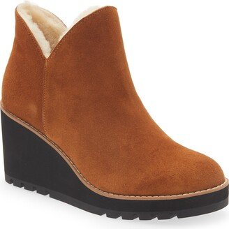Chalet Genuine Shearling Lined Wedge Boot