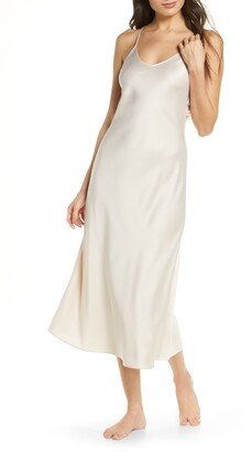 Kiss Appliqué Back Long Satin Nightgown