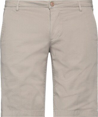 NO LAB Shorts & Bermuda Shorts Sage Green