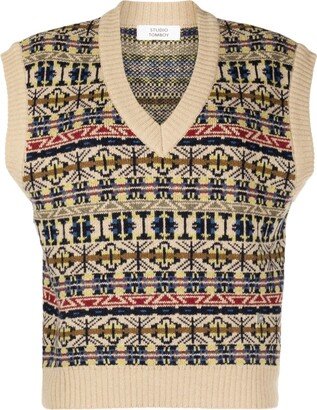 STUDIO TOMBOY V-neck intarsia-knit vest