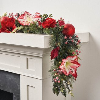 Yuletide Greetings Garland