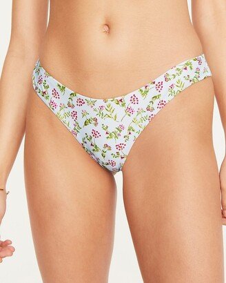 Curved-waist cheeky bikini bottom in cloud meadow floral