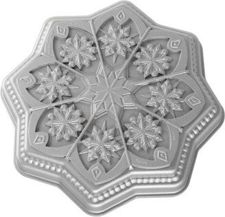 Sweet Snowflakes Shortbread Pan, Silver