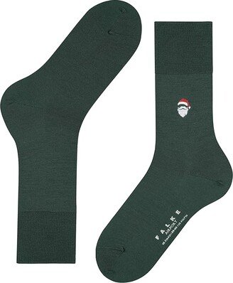 Airport Santa Claus (Hunter Green) Men's Low Cut Socks Shoes