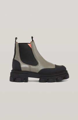 Cleated Low Chelsea Boot