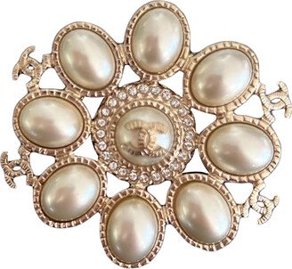 CC pearl pin & brooche-AE