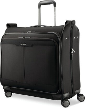 Silhouette 17 Garment Bag Spinner