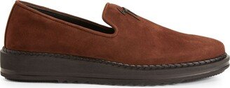 Klaus logo-plaque suede loafers