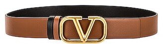 VLogo Buckle Belt in Brown