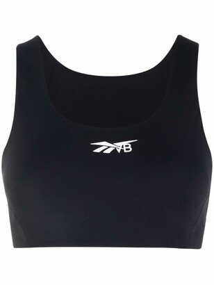 Bonded scoop-neck sports bra