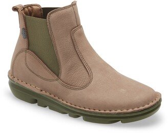 On Foot Chelsea Boot